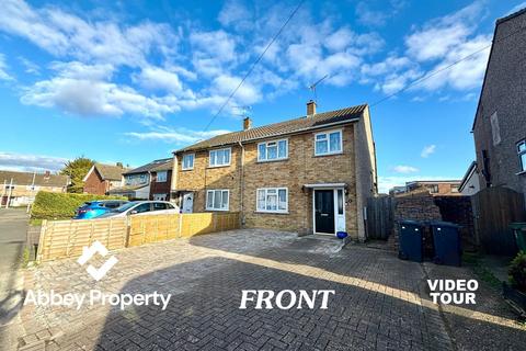 3 bedroom terraced house to rent, Guernsey Close, Luton, LU4