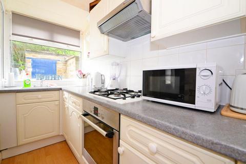 3 bedroom terraced house for sale, South View, Cross Hills,