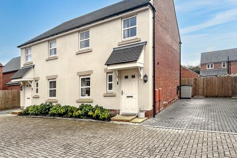 3 bedroom semi-detached house for sale - Smithy Close, Blunsdon, Swindon, SN26