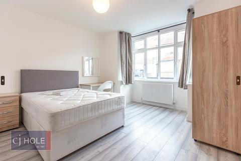 5 bedroom semi-detached house to rent, Toronto Road, Horfield, Bristol, BS7