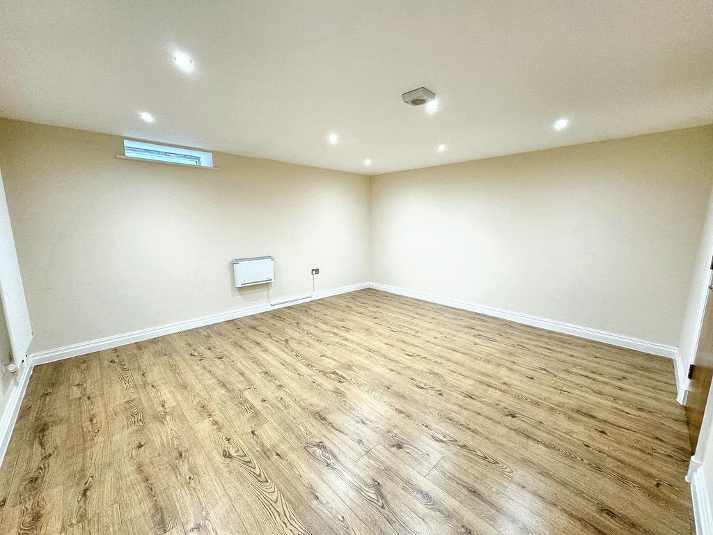 Bedroom/Reception Room