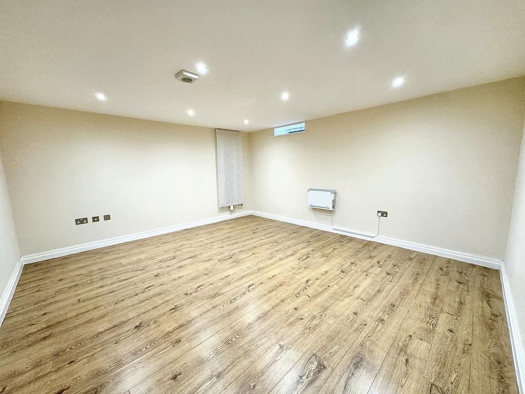 Bedroom/Reception Room