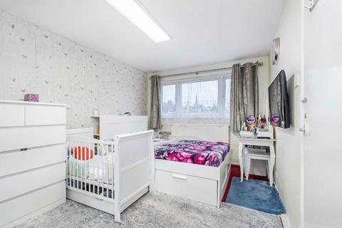 3 Wentworth Close, London, N3 1YP