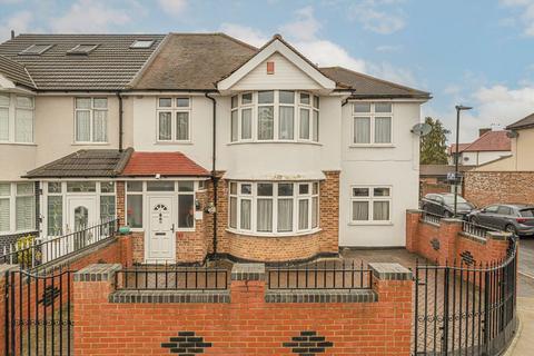 4 bedroom house for sale, Hanworth Road, Hounslow TW4