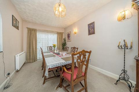 4 bedroom house for sale, Hanworth Road, Hounslow TW4