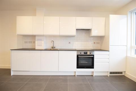 2 bedroom flat to rent, 58 Vicarage Road., Watford