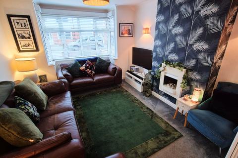 4 bedroom semi-detached house for sale, Hill Rise, Leicester LE4