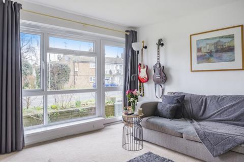 1 bedroom flat for sale, Merland Rise, Tadworth KT20