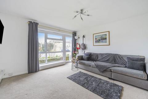 1 bedroom flat for sale, Merland Rise, Tadworth KT20