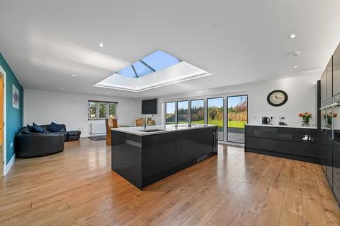 6 bedroom detached house for sale, Stour Heights