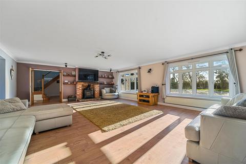 6 bedroom detached house for sale, Stour Heights