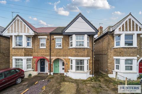 1 bedroom maisonette for sale, Queens Road, Welling