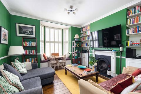 3 bedroom flat for sale, Burdett Road, Limehouse, London, E14