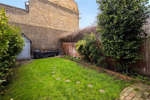 3 bedroom flat for sale, Burdett Road, Limehouse, London, E14