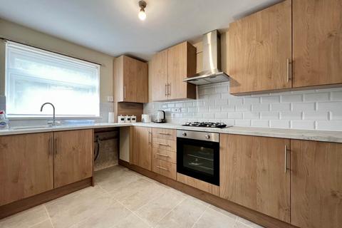 3 bedroom terraced house to rent, Richmond Street, Plaistow, E13