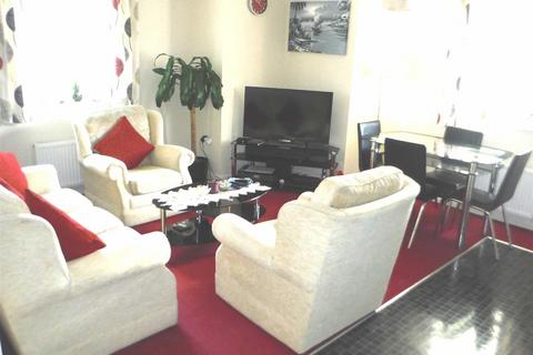 2 bedroom flat to rent, Devizes