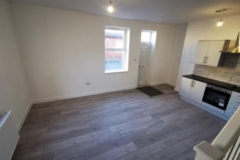 2 bedroom terraced house to rent, Middleton Street, Blyth, NE24