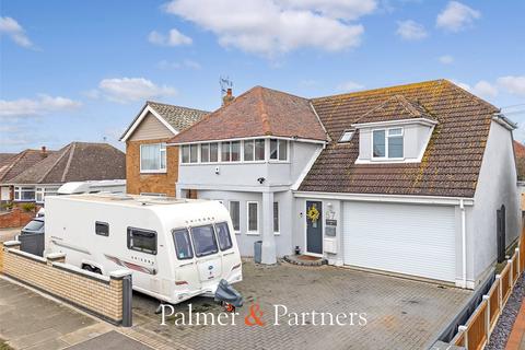 4 bedroom detached house for sale, Dulwich Road, Holland-on-Sea, Clacton-on-Sea, Essex, CO15