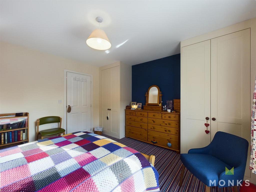 CAM01348 G0-PR0591-STILL017.jpg