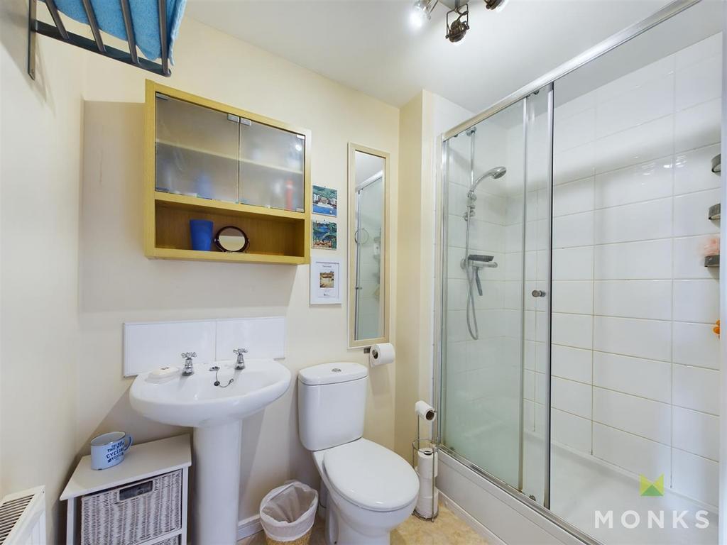 CAM01348 G0-PR0591-STILL024.jpg