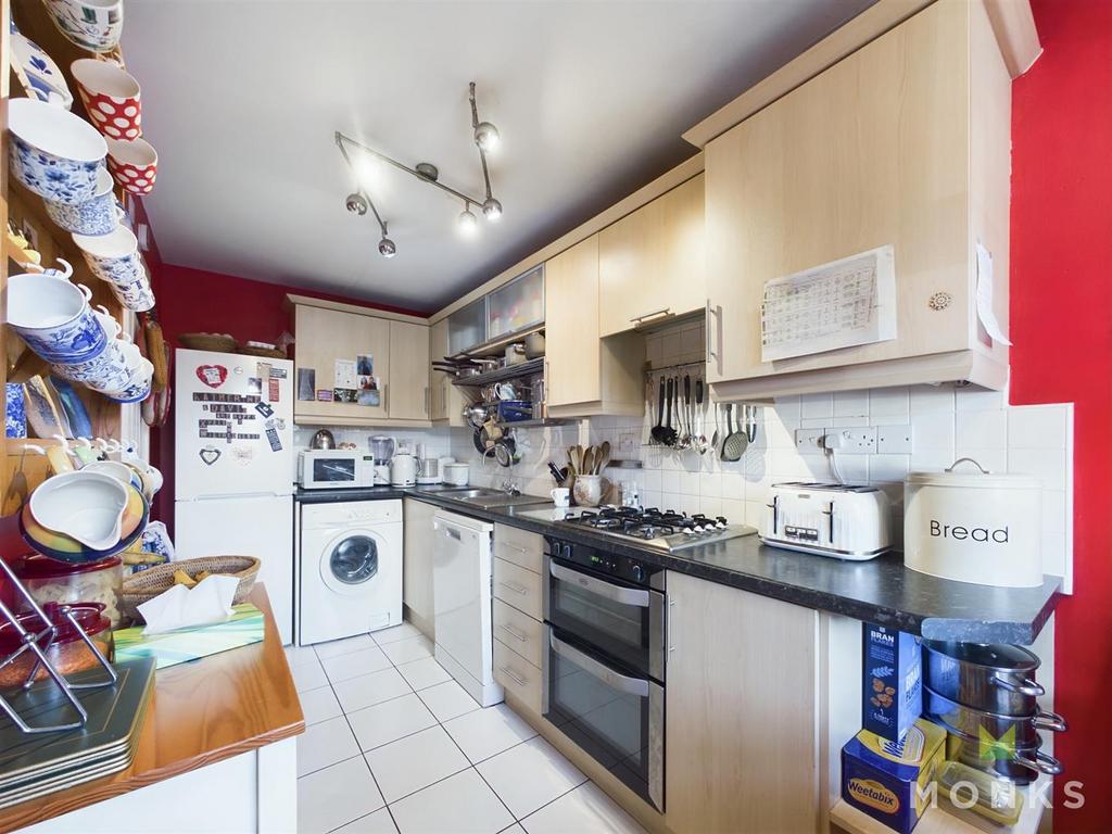 CAM01348 G0-PR0591-STILL005.jpg