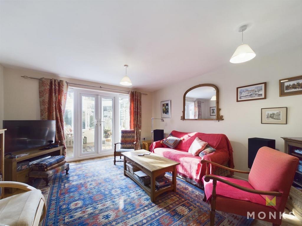 CAM01348 G0-PR0591-STILL007.jpg