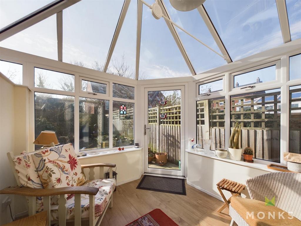 CAM01348 G0-PR0591-STILL009.jpg