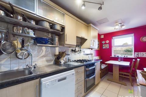 4 bedroom terraced house for sale, Wilfred Owen Close, Shrewsbury
