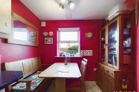 4 bedroom terraced house for sale, Wilfred Owen Close, Shrewsbury