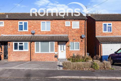 3 bedroom semi-detached house to rent, Eskdale Gardens, Maidenhead, SL6