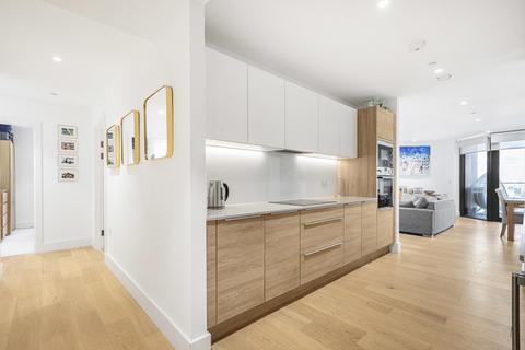 3 bedroom apartment for sale, Kingsland High Street, London, E8