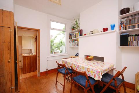 2 bedroom terraced house to rent, Lilian Road, Streatham Vale, London, SW16