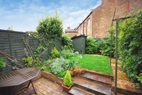 2 bedroom terraced house to rent, Lilian Road, Streatham Vale, London, SW16