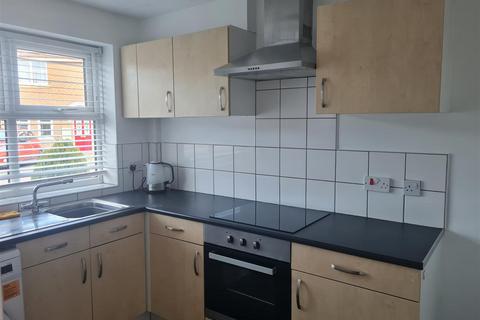 2 bedroom end of terrace house to rent, Phoenix Close, Rugeley, Staffordshire