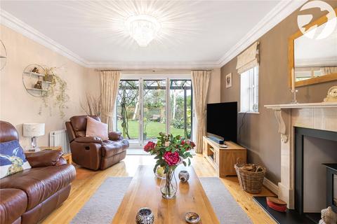 27 Hotham Close, Swanley, BR8 7UX