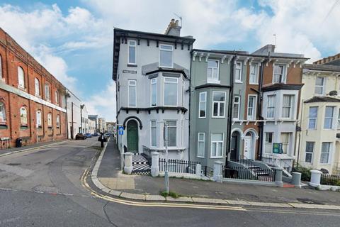 3 bedroom maisonette for sale, Earl Street, Hastings