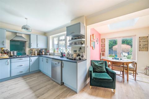 18 Fox Covert, Lightwater, GU18 5TU