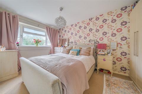 18 Fox Covert, Lightwater, GU18 5TU