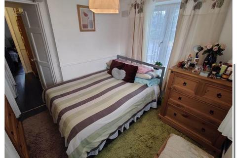 1 bedroom flat to rent, Manor Close, London SE28