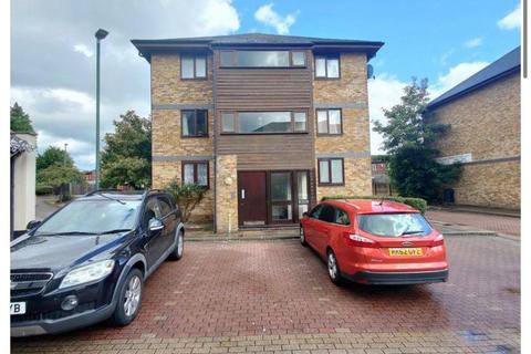 1 bedroom flat to rent, Manor Close, London SE28