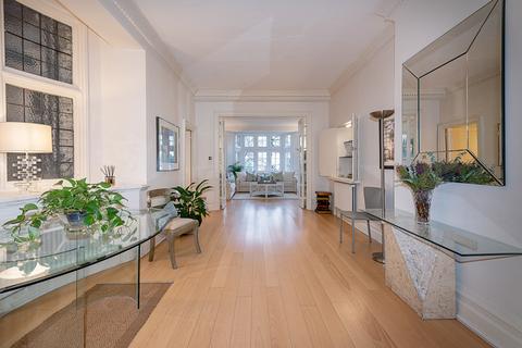 4 bedroom apartment to rent, Knightsbridge, London SW1X