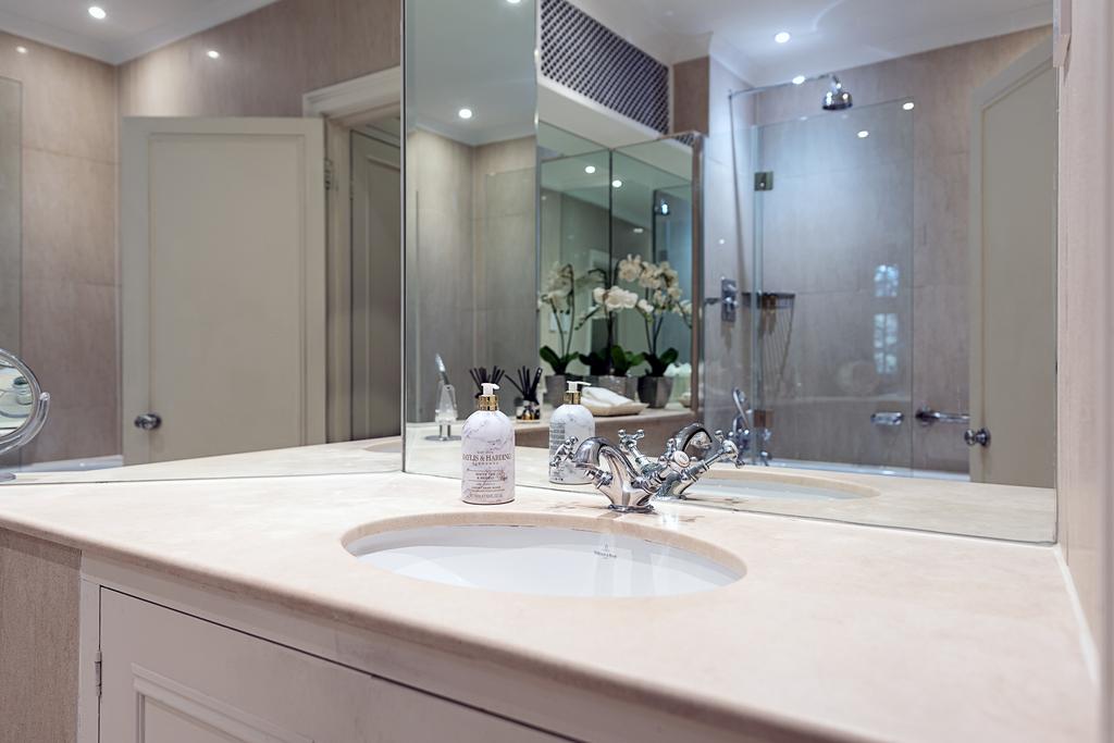 Ensuite