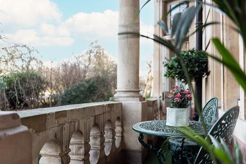4 bedroom apartment to rent, Knightsbridge, London SW1X