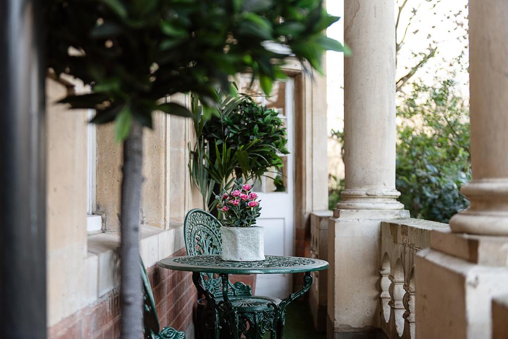 Balcony over looking Hyde Park