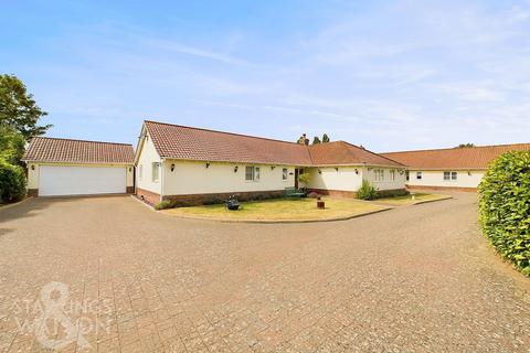 4 bedroom detached bungalow for sale, Bayles Way, Stradbroke, Eye