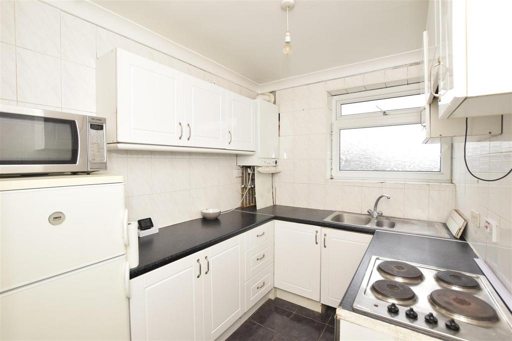 Kitchen copy.jpg