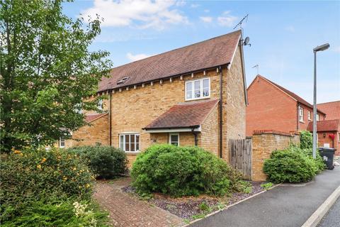 3 bedroom end of terrace house to rent, Mill Park Drive, Braintree