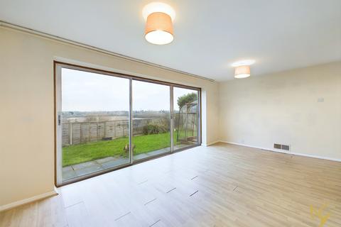 19 Beaconhill Drive, Worcester, WR2 6DR