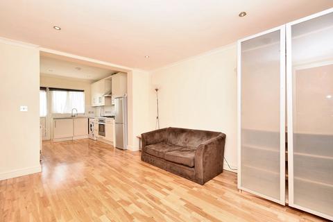 2 bedroom maisonette for sale, Leamington Crescent, Harrow HA2