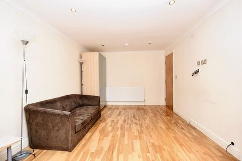 2 bedroom maisonette for sale, Leamington Crescent, Harrow HA2